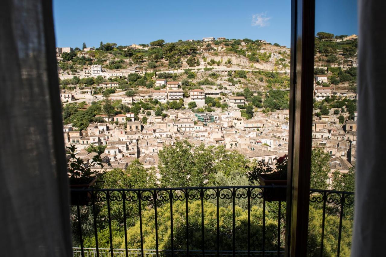 Le Stanze Del Cioccolato Bed & Breakfast โมดิกา ภายนอก รูปภาพ